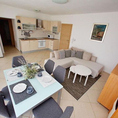 Sun-Kissed Apartment In Bibinje With Garden الغرفة الصورة