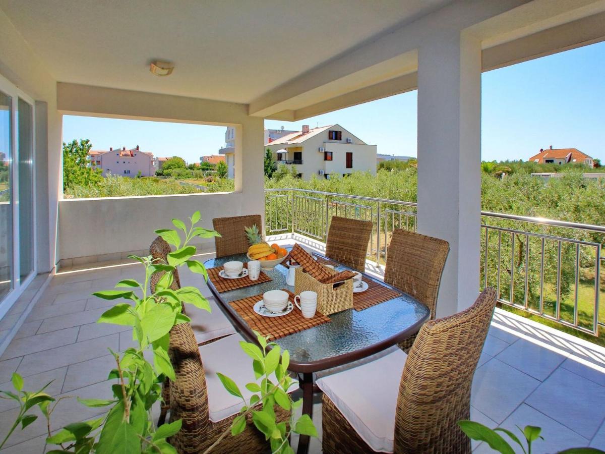 Sun-Kissed Apartment In Bibinje With Garden الغرفة الصورة